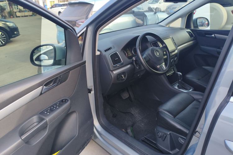 Used Volkswagen Sharan 2013 2.0 TSI Standard Model Driver Seat