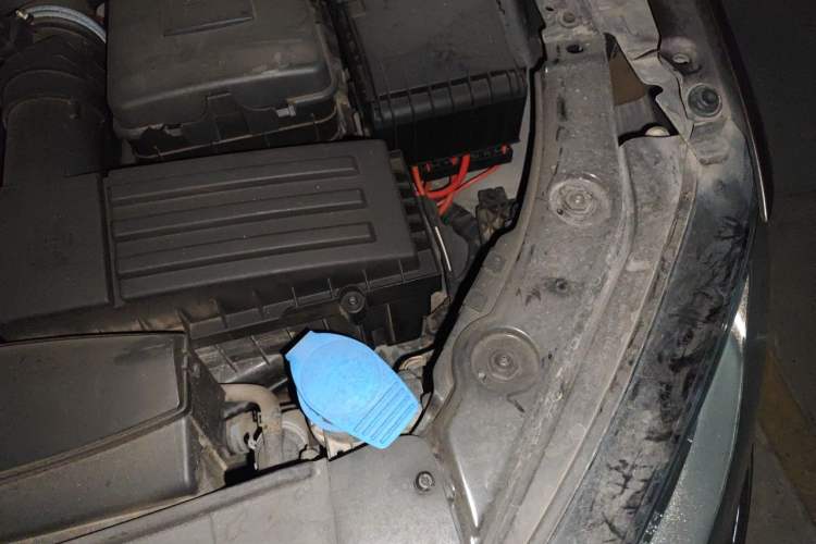 Used Volkswagen Sharan 2013 1.8TSI Standard Model Engine Bay Left