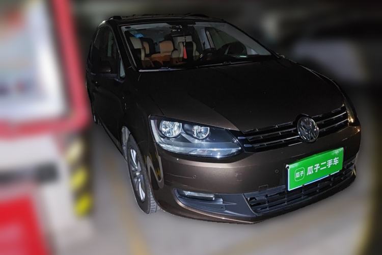 Used Volkswagen Sharan 2013 1.8TSI Standard Model Front Right 45 Deg