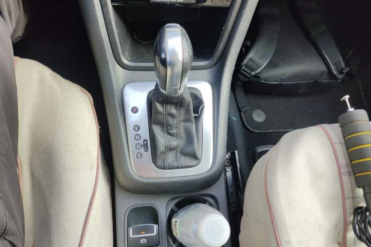 Used Volkswagen Sharan 2013 1.8TSI Standard Model Gear Lever