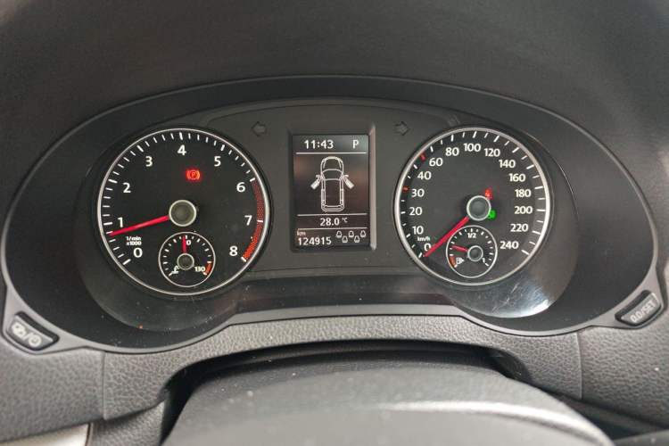 Used Volkswagen Sharan 2013 2.0 TSI Standard Model Instrument Cluster