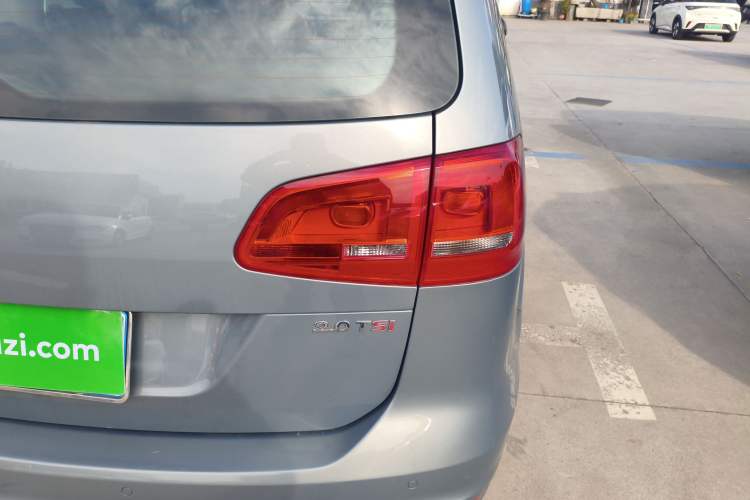 Used Volkswagen Sharan 2013 2.0 TSI Standard Model Right Rear Taillight