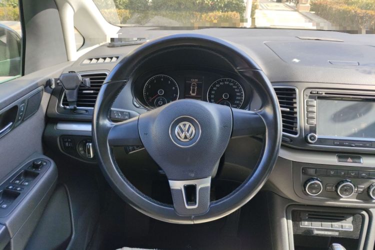 Used Volkswagen Sharan 2013 1.8TSI Standard Model Steering Wheel