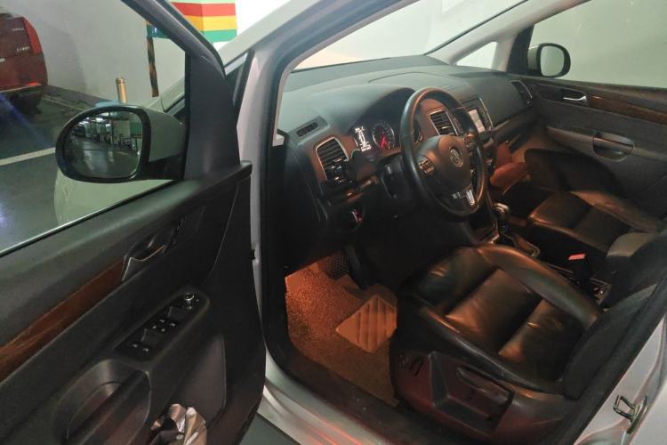 Used Volkswagen Sharan 2013 1.8TSI Comfort Model Euro IV Driver Seat