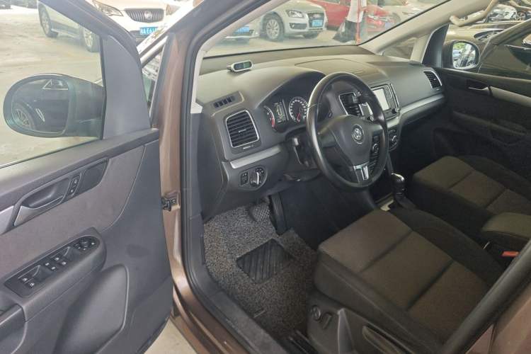 Used Volkswagen Sharan 2013 1.8TSI Standard Model Driver Seat