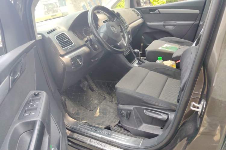 Used Volkswagen Sharan 2013 1.8TSI Standard Model Euro IV Driver Seat