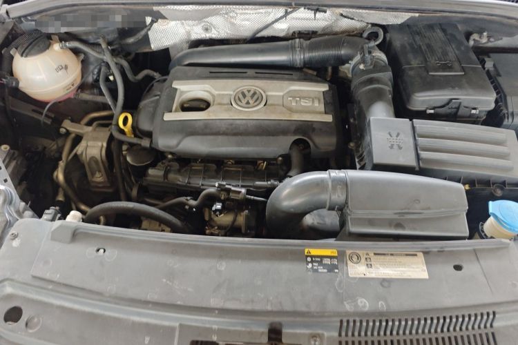 Used Volkswagen Sharan 2013 1.8TSI Standard Model Engine Bay