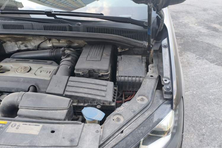 Used Volkswagen Sharan 2013 2.0 TSI Luxury Model Engine Bay Left