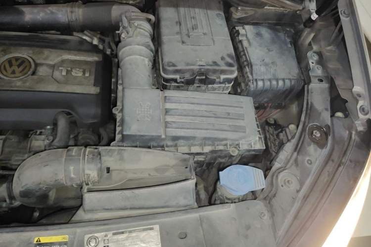Used Volkswagen Sharan 2013 1.8TSI Standard Model Euro IV Engine Bay Left