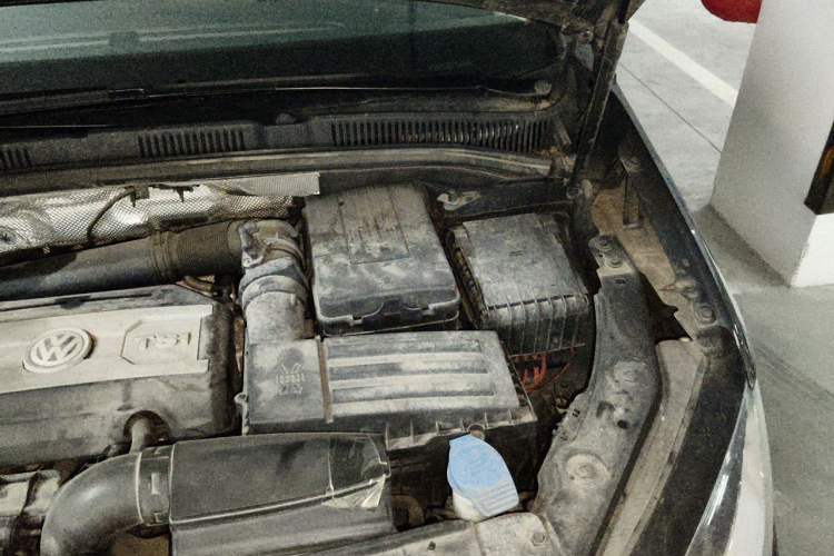 Used Volkswagen Sharan 2013 1.8TSI Comfort Model Engine Bay Left