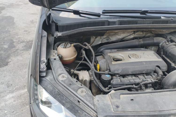 Used Volkswagen Sharan 2013 2.0 TSI Luxury Model Engine Bay Right
