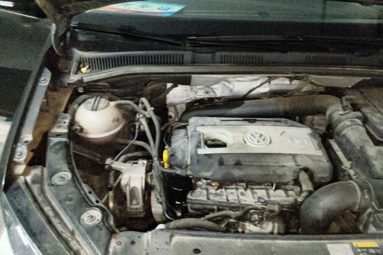 Used Volkswagen Sharan 2013 1.8TSI Comfort Model Engine Bay Right