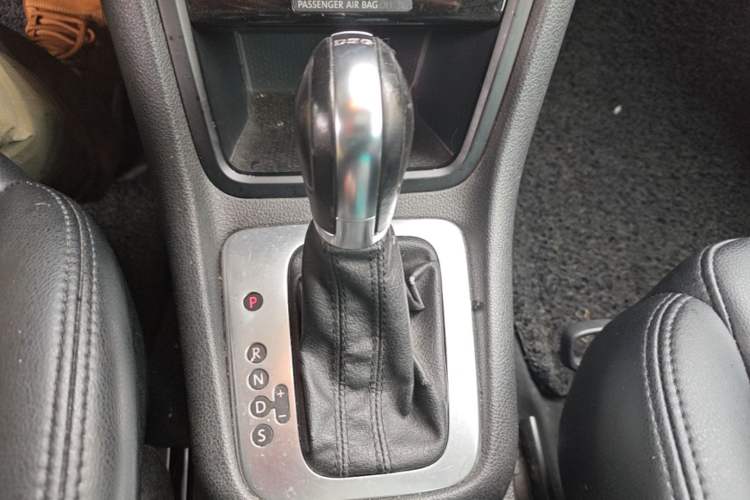 Used Volkswagen Sharan 2013 2.0 TSI Standard Model Gear Lever