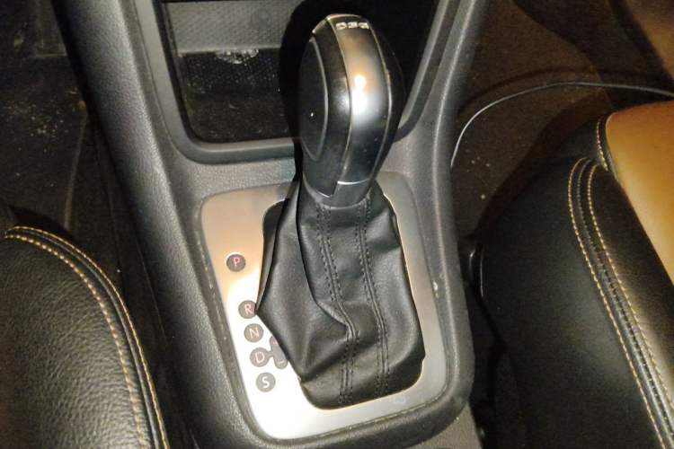 Used Volkswagen Sharan 2013 1.8TSI Comfort Model Gear Lever