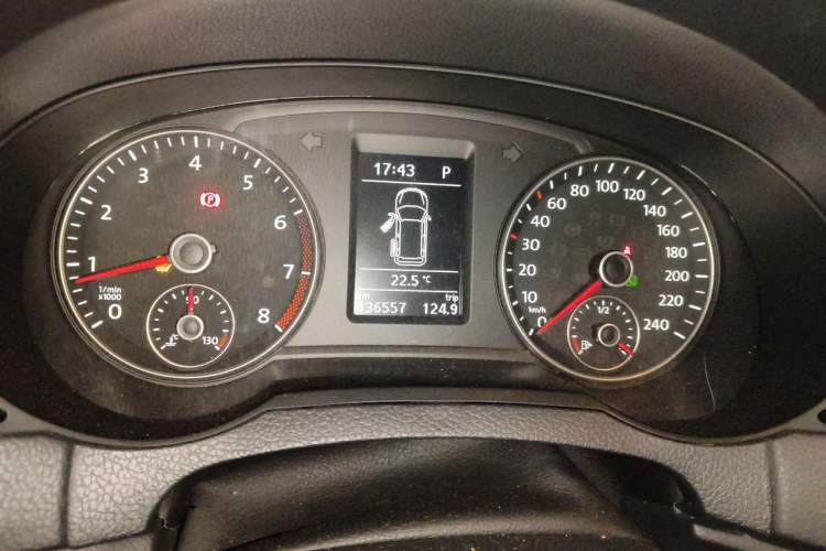 Used Volkswagen Sharan 2013 1.8TSI Comfort Model Instrument Cluster