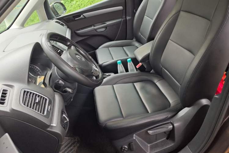 Used Volkswagen Sharan 2013 2.0 TSI Standard Model Left Front Seat