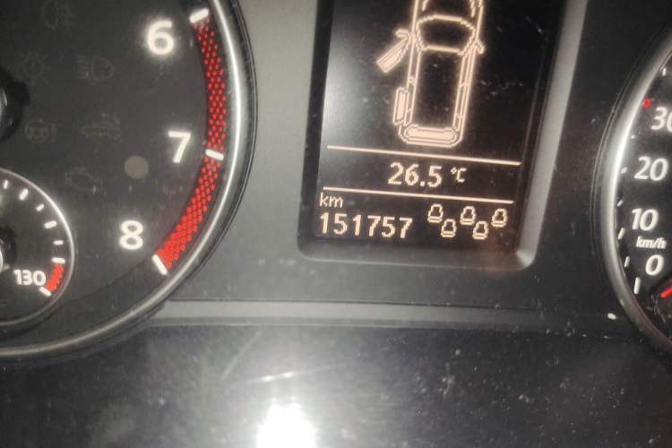 Used Volkswagen Sharan 2013 1.8TSI Standard Model Euro IV Odometer Close Up