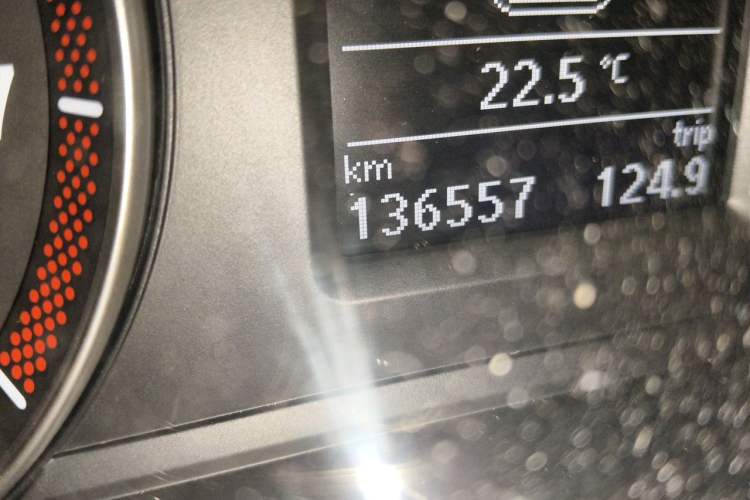 Used Volkswagen Sharan 2013 1.8TSI Comfort Model Odometer Close Up
