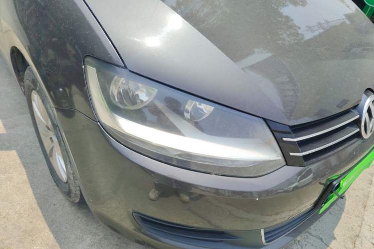 Used Volkswagen Sharan 2013 1.8TSI Standard Model Euro IV Right Front Headlight