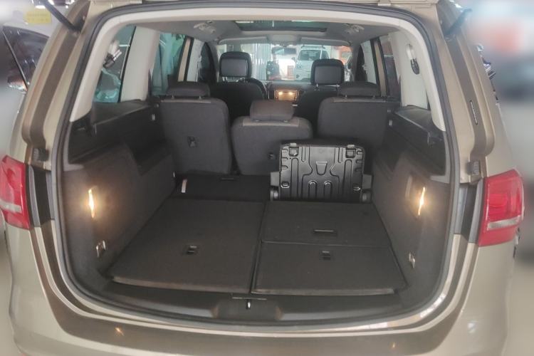 Used Volkswagen Sharan 2013 1.8TSI Standard Model Euro IV Trunk