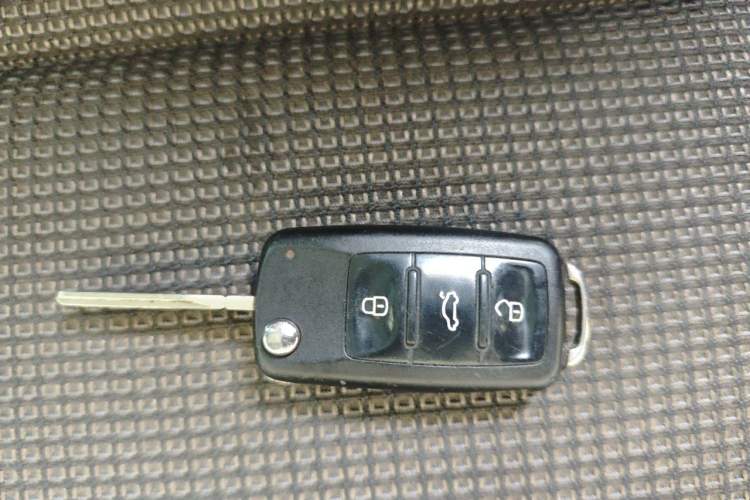 Used Volkswagen Sharan 2013 1.8TSI Standard Model Vehicle Key