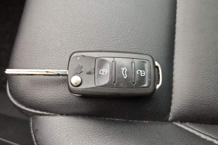 Used Volkswagen Sharan 2013 2.0 TSI Standard Model Vehicle Key
