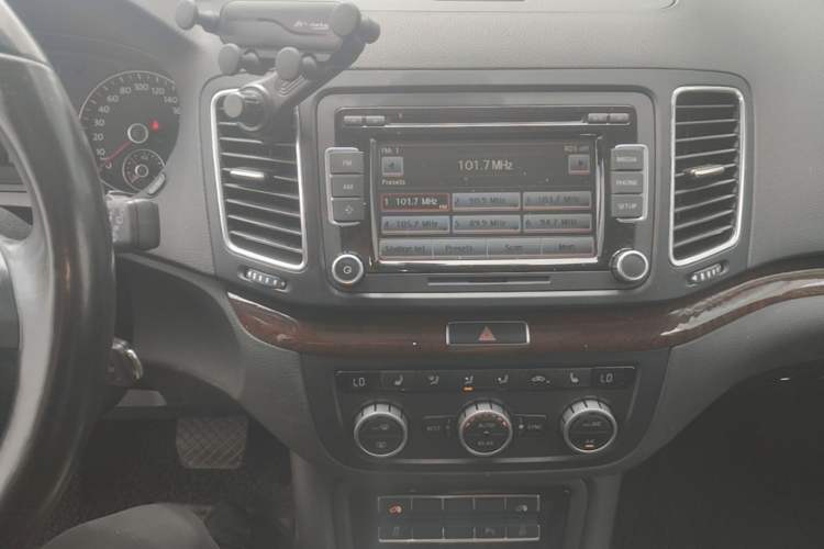 Used Volkswagen Sharan 2013 1.8TSI Comfort Model Audio And AC Panel