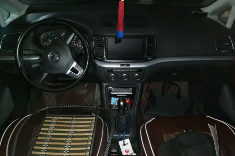 Used Volkswagen Sharan 2013 1.8TSI Standard Model Euro IV Center Console