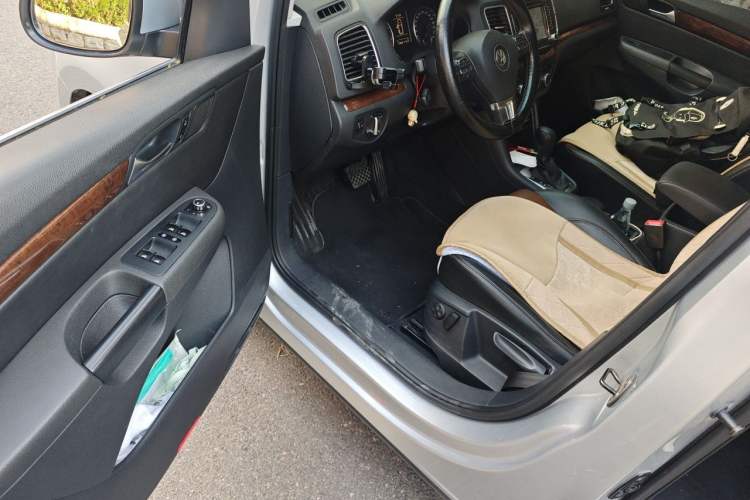 Used Volkswagen Sharan 2013 2.0 TSI Comfort Model Driver Seat
