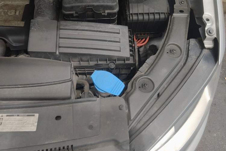 Used Volkswagen Sharan 2013 1.8TSI Comfort Model Engine Bay Left