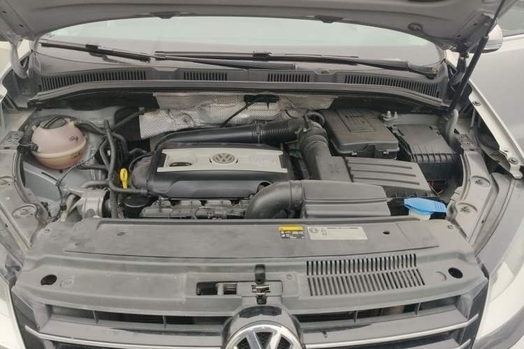 Used Volkswagen Sharan 2013 1.8TSI Standard Model Euro IV Engine Bay