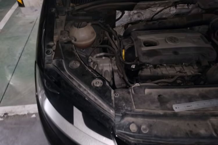 Used Volkswagen Sharan 2013 1.8TSI Standard Model Euro IV Engine Bay Right