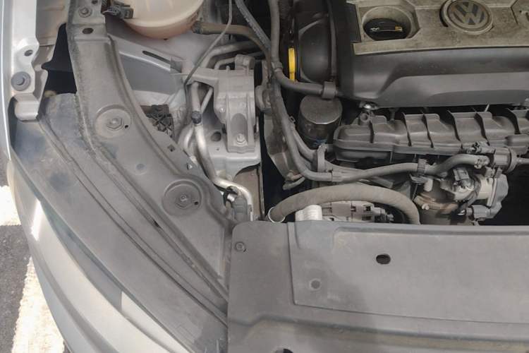 Used Volkswagen Sharan 2013 1.8TSI Comfort Model Engine Bay Right