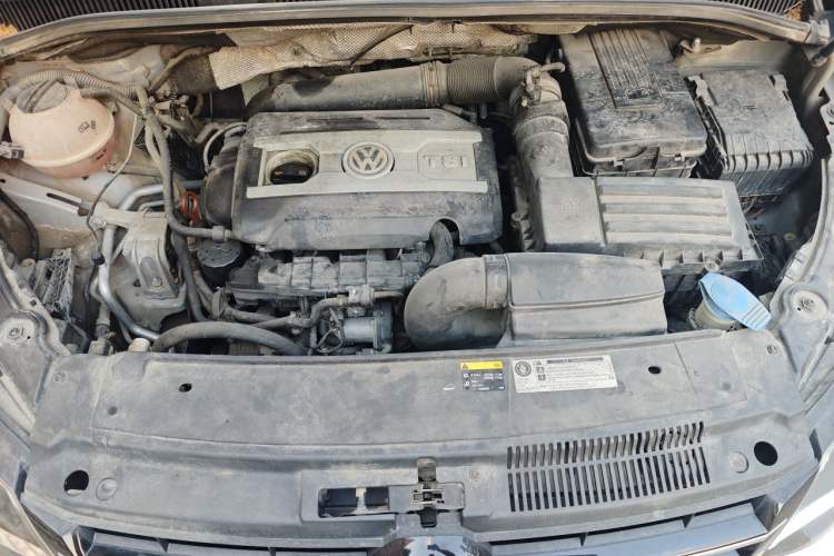 Used Volkswagen Sharan 2013 2.0 TSI Comfort Model Engine Bay