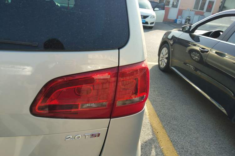 Used Volkswagen Sharan 2013 2.0 TSI Standard Model Exterior 6