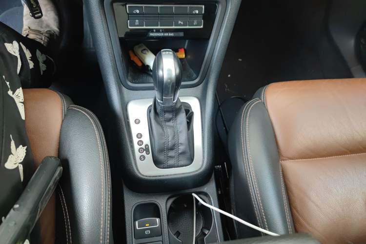 Used Volkswagen Sharan 2013 1.8TSI Comfort Model Gear Lever