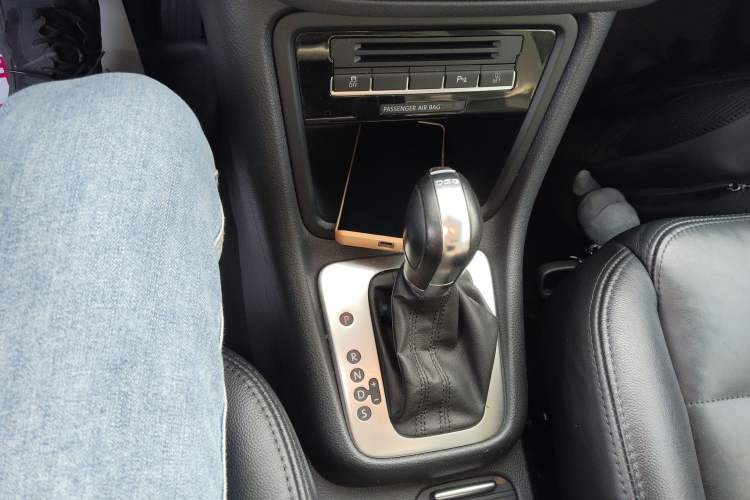 Used Volkswagen Sharan 2013 2.0 TSI Standard Model Gear Lever