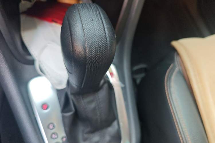 Used Volkswagen Sharan 2013 2.0 TSI Comfort Model Gear Lever