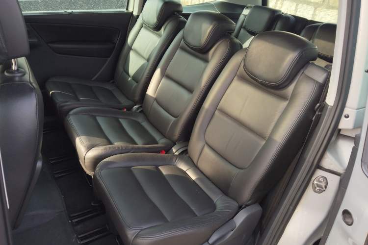 Used Volkswagen Sharan 2013 2.0 TSI Standard Model Interior 4