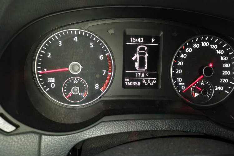 Used Volkswagen Sharan 2013 1.8TSI Standard Model Euro IV Odometer Close Up