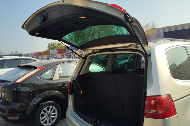Used Volkswagen Sharan 2013 2.0 TSI Standard Model Trunk