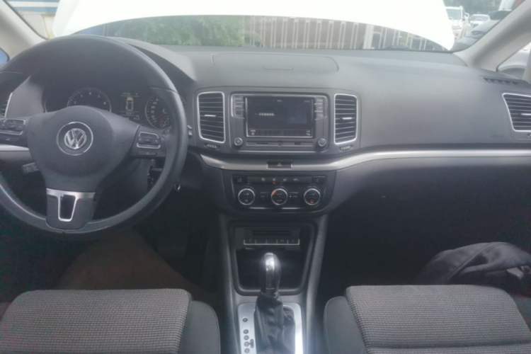 Used Volkswagen Sharan 2013 1.8TSI Standard Model Euro IV Audio And AC Panel