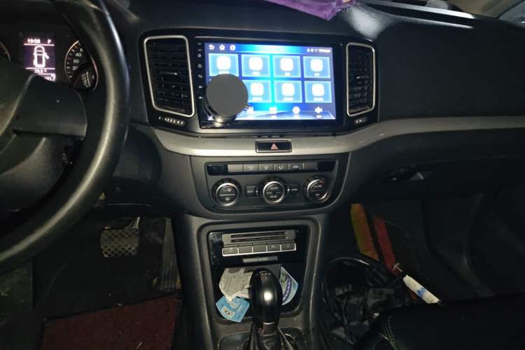 Used Volkswagen Sharan 2013 1.8TSI Standard Model Euro IV Audio And AC Panel