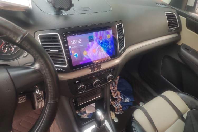 Used Volkswagen Sharan 2013 1.8TSI Standard Model Audio And AC Panel