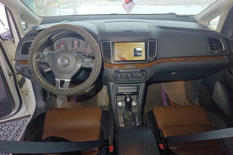 Used Volkswagen Sharan 2013 2.0 TSI Luxury Model Center Console