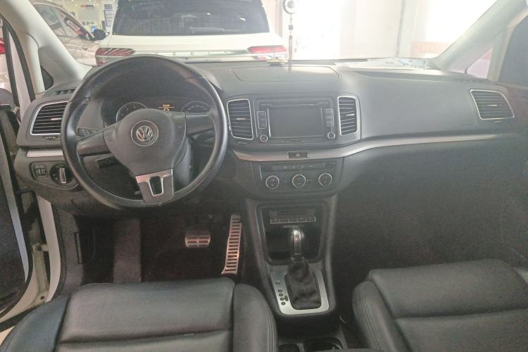 Used Volkswagen Sharan 2013 1.8TSI Standard Model Center Console