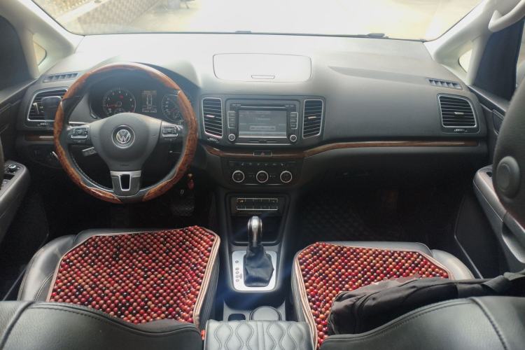 Used Volkswagen Sharan 2013 2.0 TSI Comfort Model Center Console