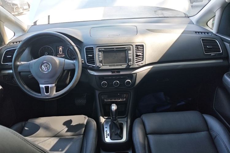 Used Volkswagen Sharan 2013 1.8TSI Standard Model Center Console