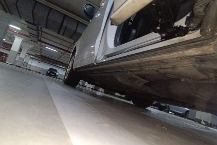 Used Volkswagen Sharan 2013 2.0 TSI Comfort Model Chassis Rear Left