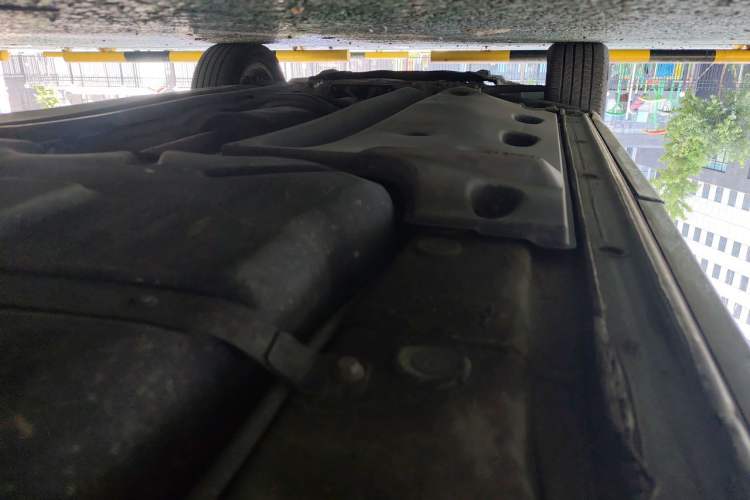 Used Volkswagen Sharan 2013 2.0 TSI Standard Model Chassis Rear Left